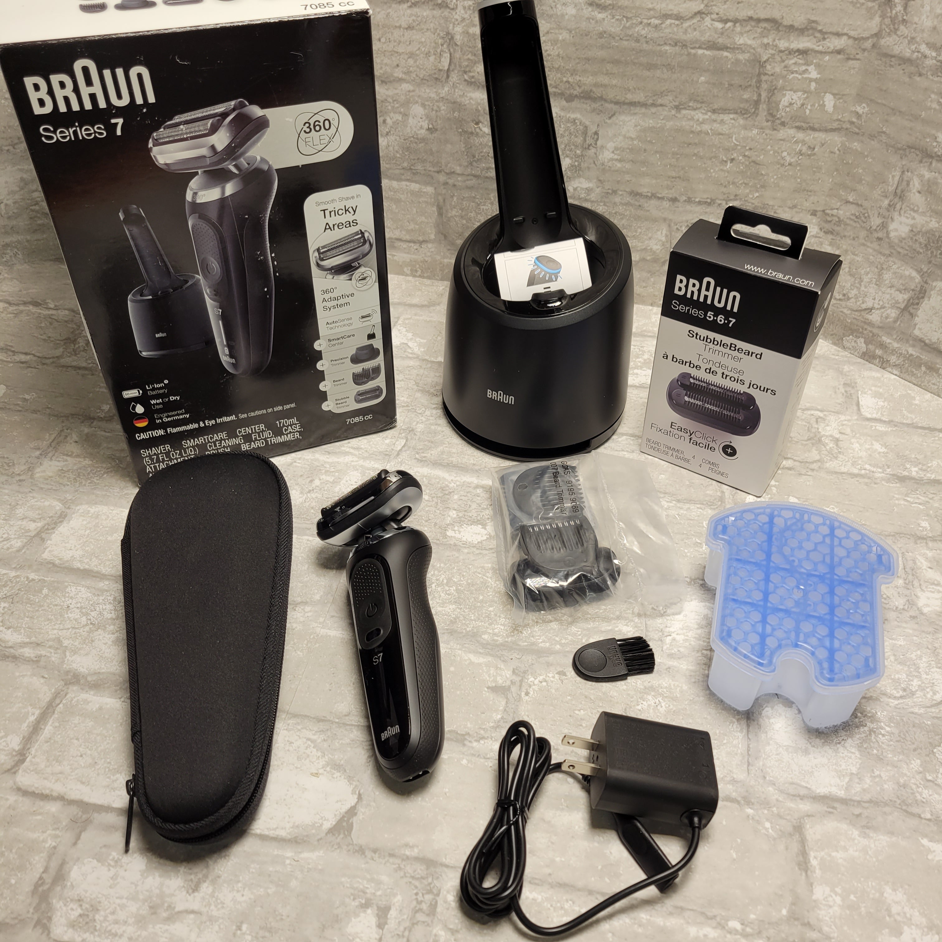 Braun Series 7 Wet & Dry Shaver with SmartCare Center - Black (7085cc) (8056488689902)